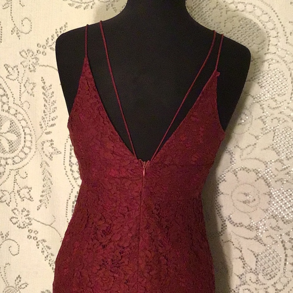 NWT✨Burgundy Lace Midi Dress - Picture 4 of 7